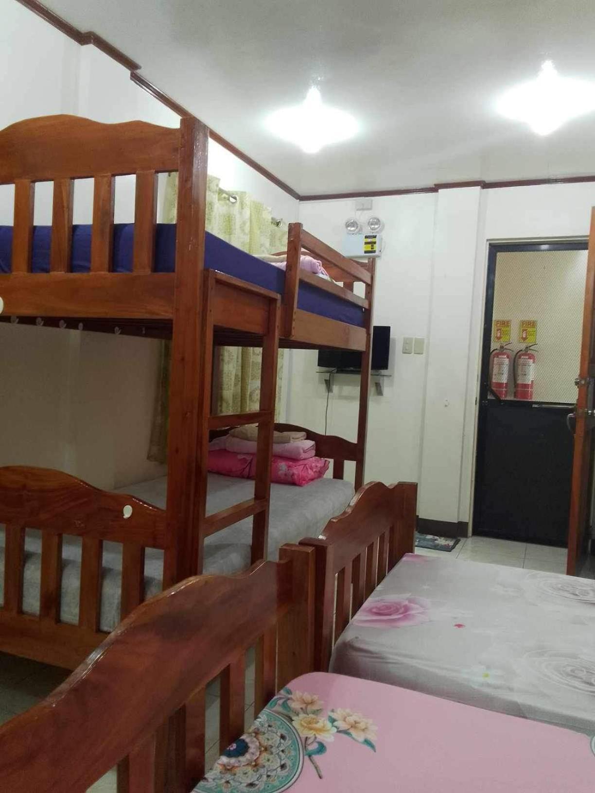 Roseville Home Stay And Tour Agency Tabaco City Baranghauon Экстерьер фото